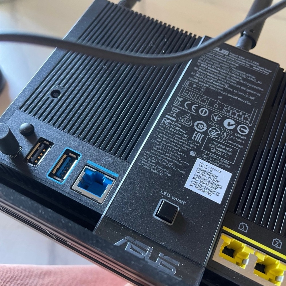 ASUS AC68U WiFi Gaming Router Dual Band Gigabit Wireless Internet Router - Picture 2 of 3
